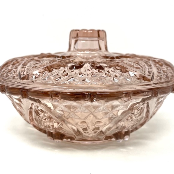 Vintage Pink KIG Malaysia Pressed/Depression Glass Candy/Trinket Dish - Picture 2 of 8
